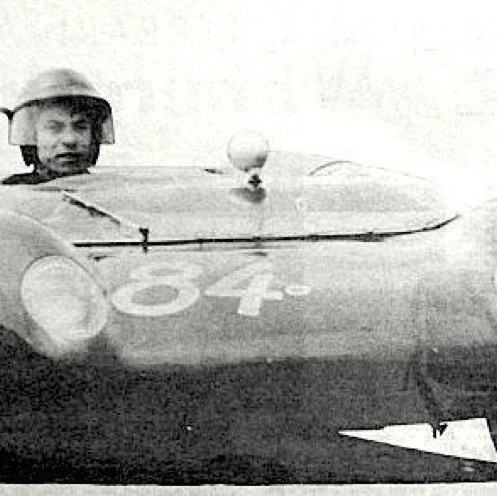 Lotus 23 1,5 L : pas vraiment la voiture idéale pour lutter contre les Ferrari 3 litres
1000 kms Nurburgring
Contribution J.Y.Helbe56/Autodiva Lotus 23 1,5 L : pas vraiment la voiture idéale pour lutter contre les Ferrari 3 litres
1000 kms Nurburgring
Contribution J.Y.Helbe56/Autodiva