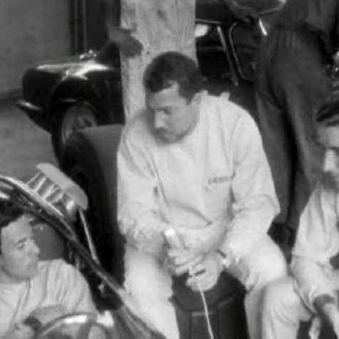 Interview Jim par les 2 Jo, Siffert et Bonnier à Ollon Villars pour la course de côte au volant de la Lotus 38 d'Indianapolis... Interview Jim par les 2 Jo, Siffert et Bonnier à Ollon Villars pour la course de côte au volant de la Lotus 38 d'Indianapolis...