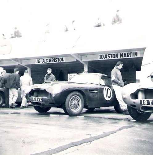 1000 kms de Paris avec Tony Maggs sur l'Aston Martin DB4 GT