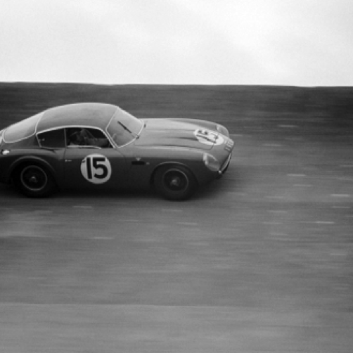 1000 kms de Paris 1961 : JIm associé à Innes Ireland sur une Aston Martin Zagato DB4 GT du Racing Tean Essex 1000 kms de Paris 1961 : JIm associé à Innes Ireland sur une Aston Martin Zagato DB4 GT du Racing Tean Essex